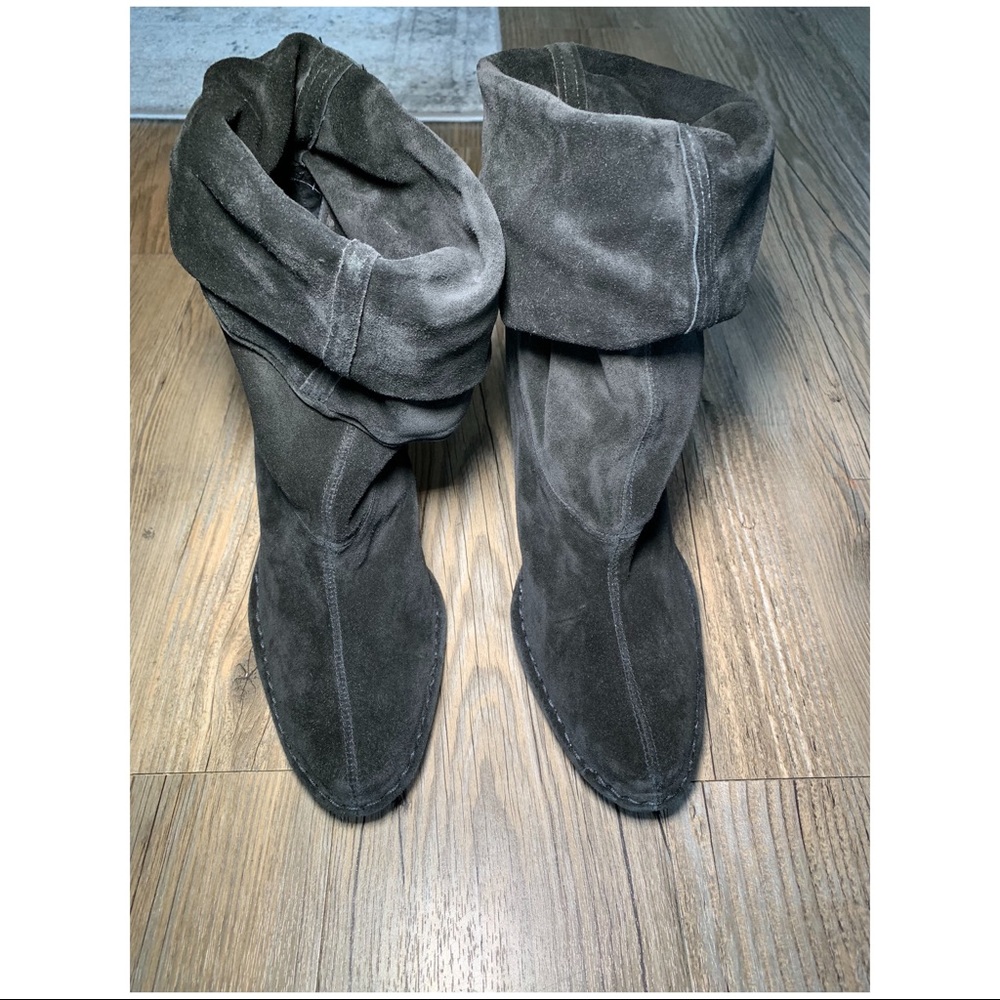 NEW Hot in Hollywood suede tall boots